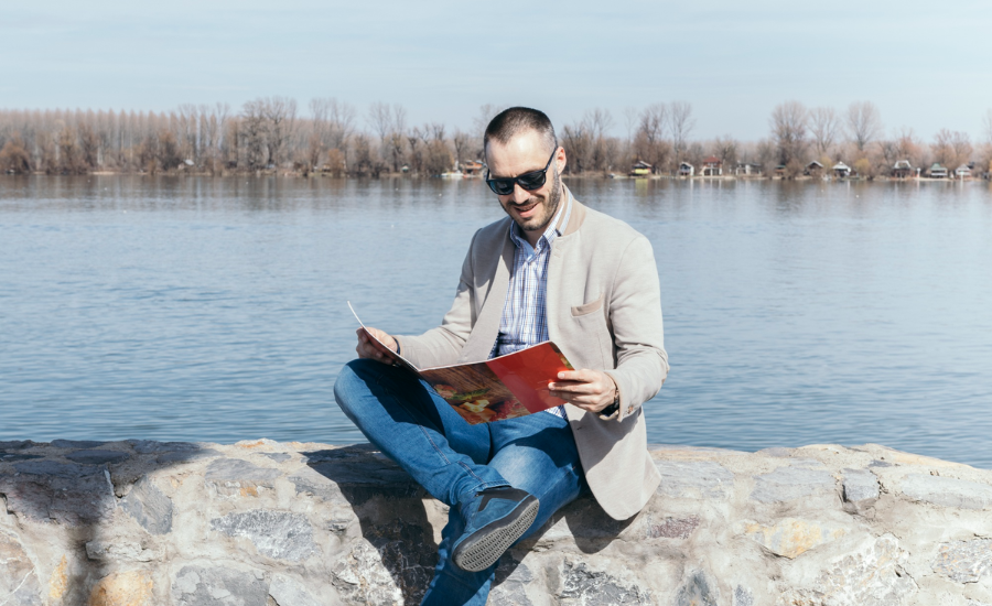 Author Decached Heladim Jomsel