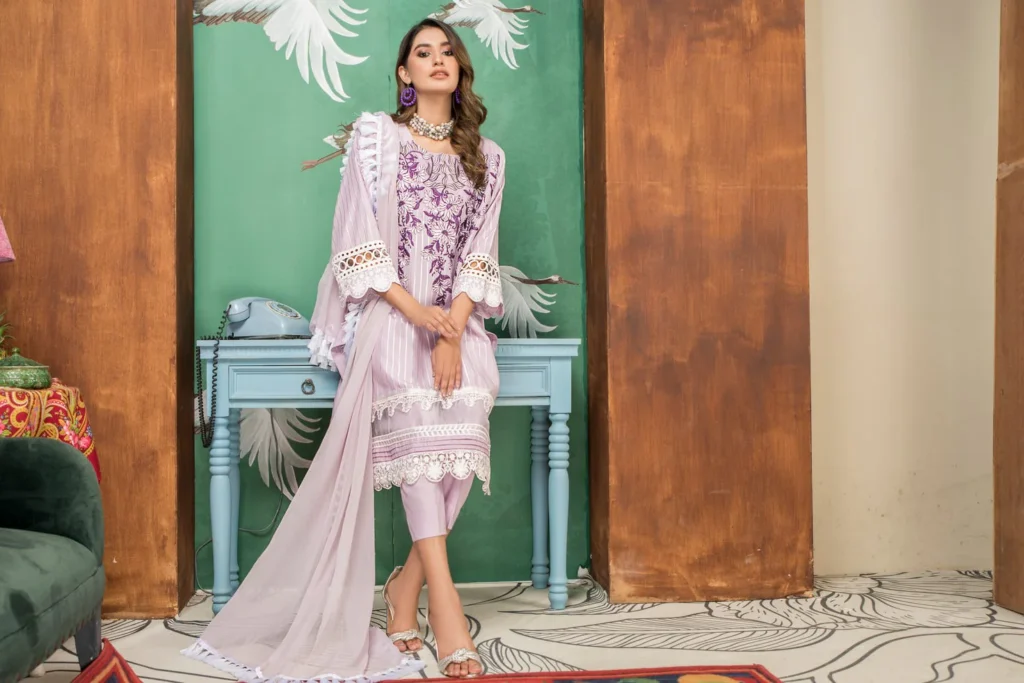 Clothing Pakistani: A Style Guide for First-Time Buyers